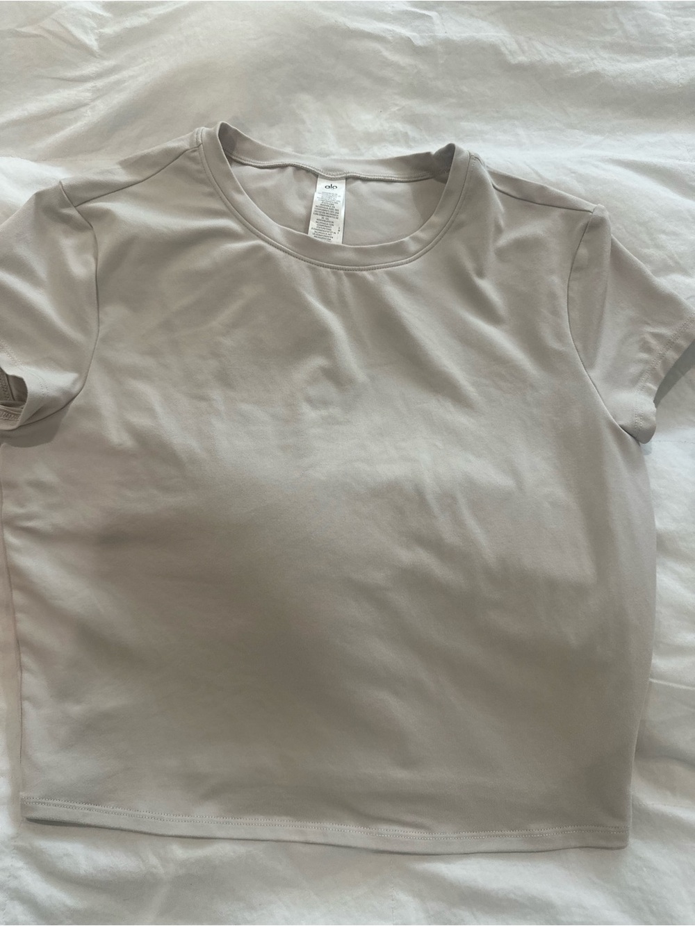 Alo - cream cropped top
